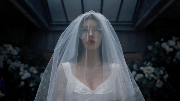 A Duffer testvérek hátborzongató esküvői horrorsorozata első előzetessel érkezik