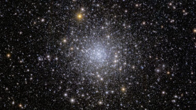A Euclid űrteleszkóp véletlenül bukkant egy rejtett csillaghiányra az NGC 6397 halmazban