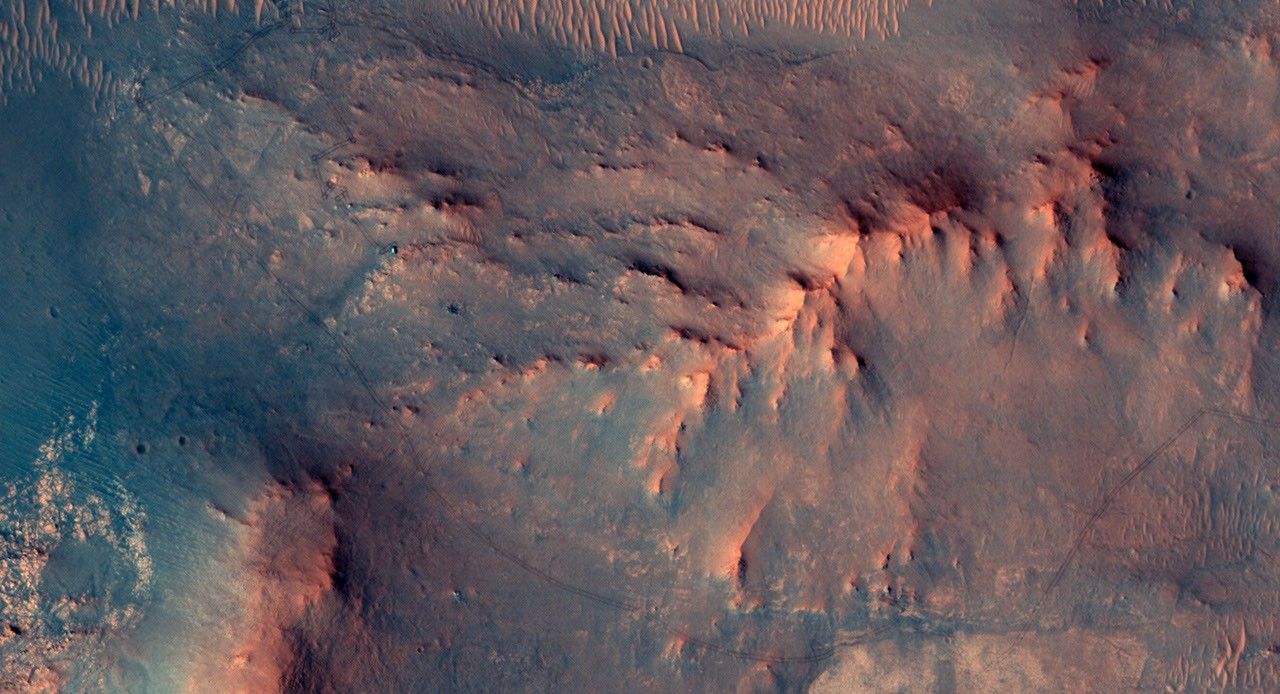 A HiRISE lencsevégre kapta a Perseverance-t a marsi maraton előtt