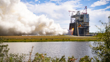 A NASA teszteli az RS-25 hajtóművet az Artemis jövőbeli küldetéseihez
