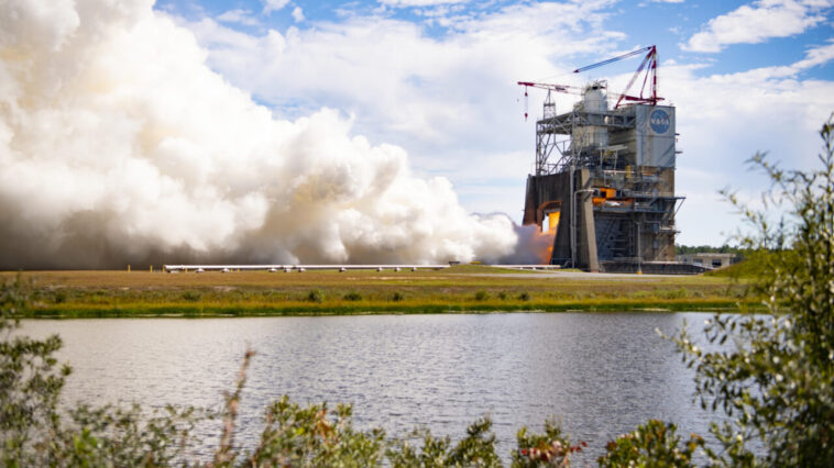 A NASA teszteli az RS-25 hajtóművet az Artemis jövőbeli küldetéseihez